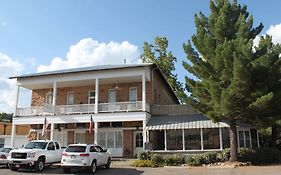 Limpia Hotel Fort Davis